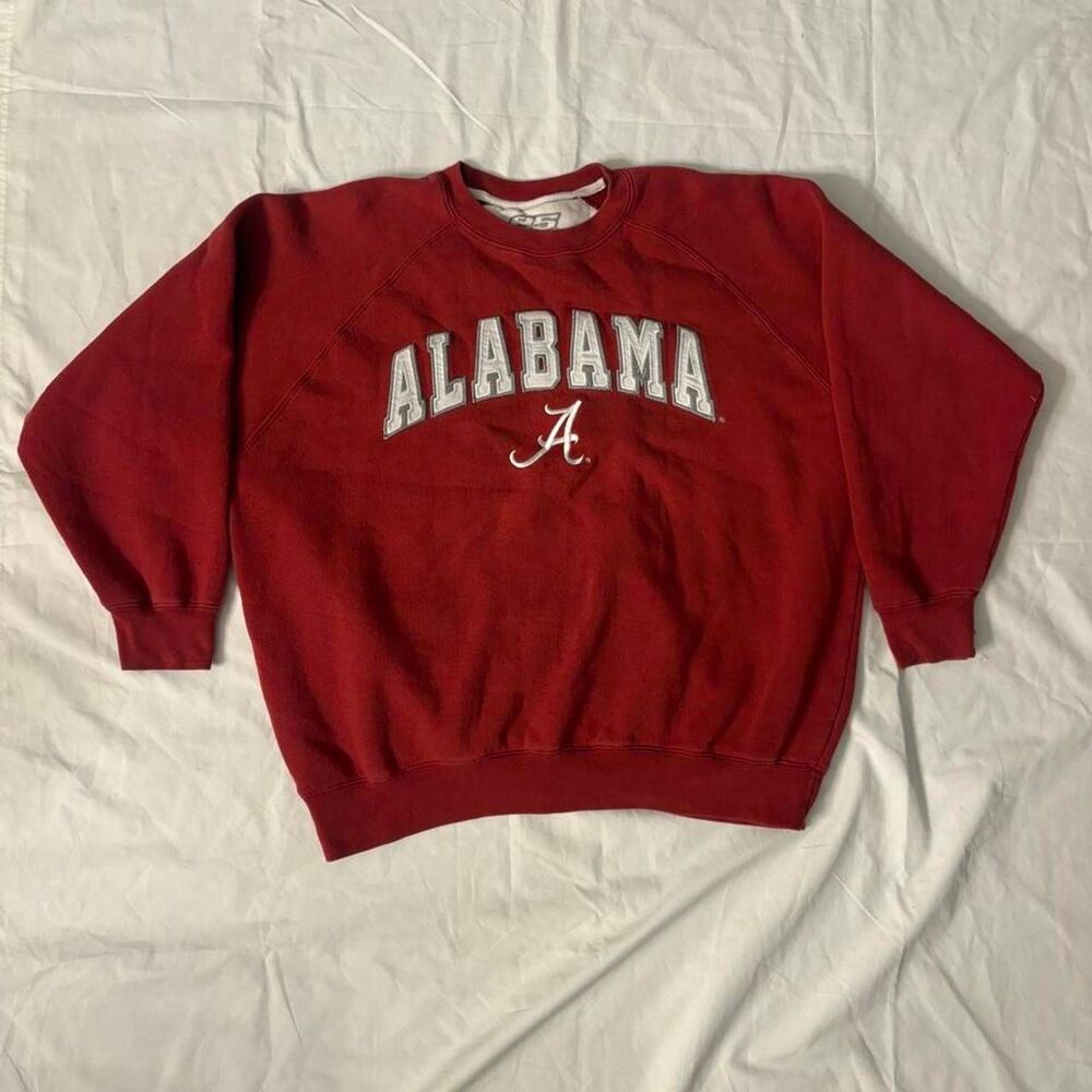 G-iii Men's Red and Burgundy Sweatshirt